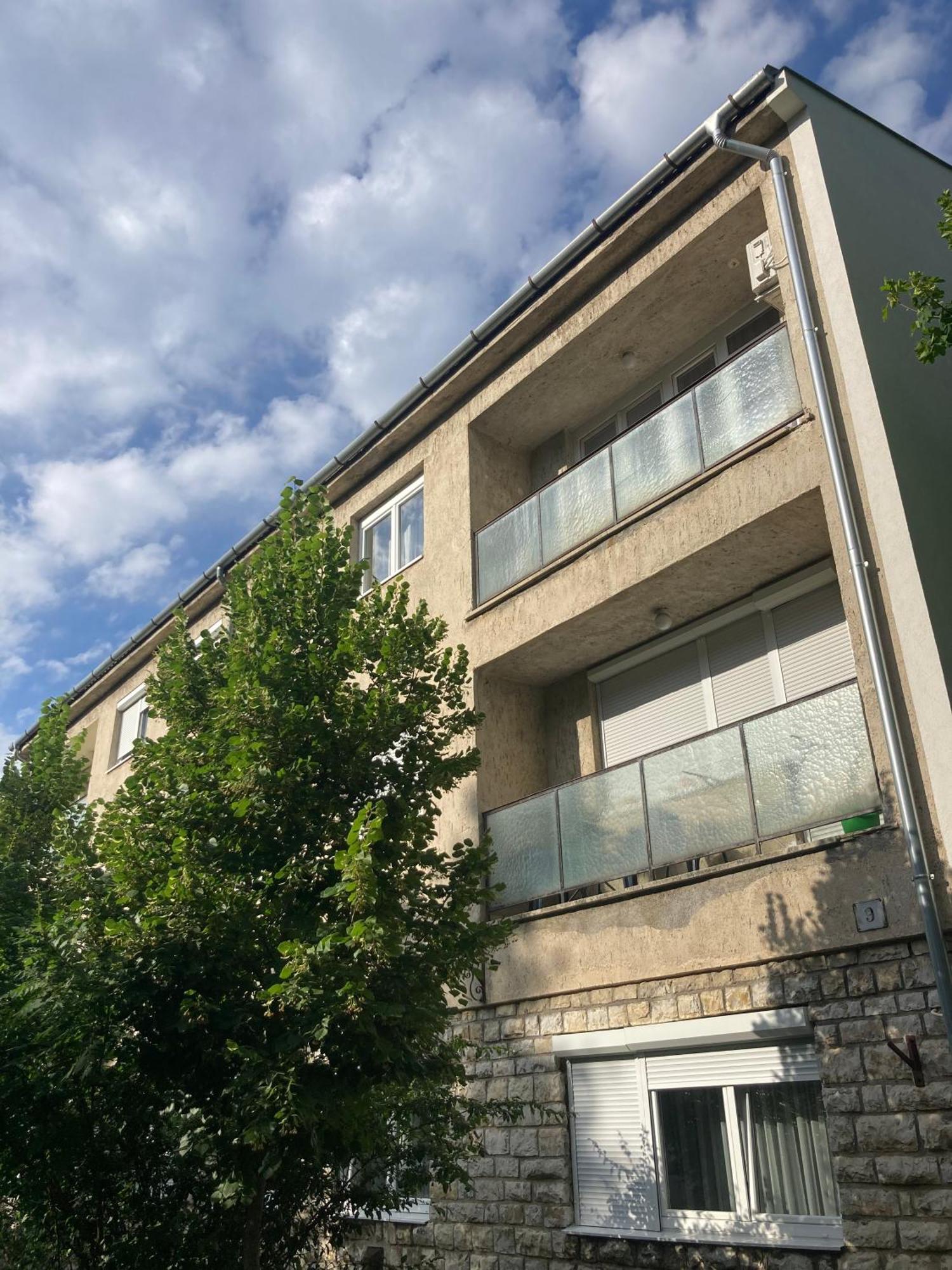 Oazis Apartman Veszprém Екстериор снимка